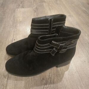 TROTTERS Black‎ Ankle Booties Boots Shoes Size 9.5M